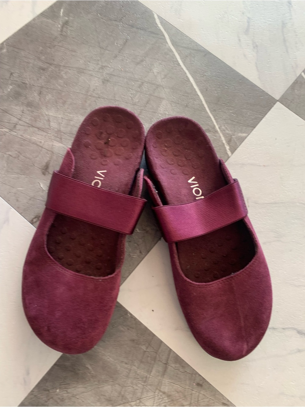 Vionic Mary Jane Mule in Plum